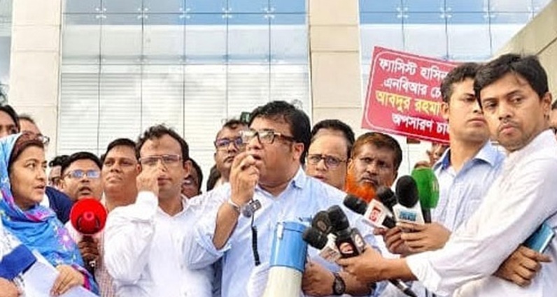 চেয়ারম্যান না সরালে শাটডাউনের হুঁশিয়ারি: এনবিআর ঘিরে উত্তেজনা,রাজস্ব বিভাগে টালমাটাল অবস্থা
